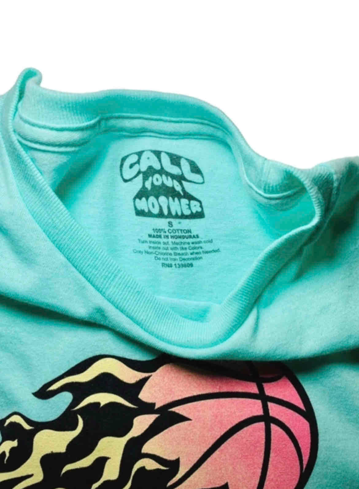 Tee-shirt (CALL YOUR MOTHER)